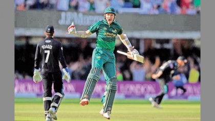 Hales smashes Notts to 
One-Day Cup glory