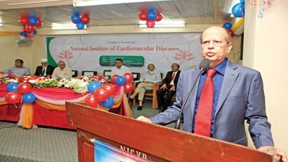 honours its ex-directors 
