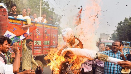 Tens of thousands protest against India cash ban