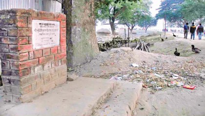 Babla Bon mass grave in Rajshahi city lies uncared for
