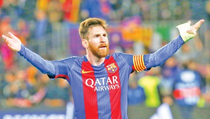 Barca hit PSG for six in historic win 