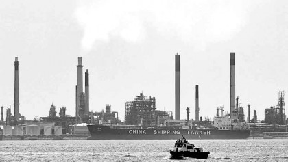 Oil dips in Asia amid Saudi Arabia output boost reports