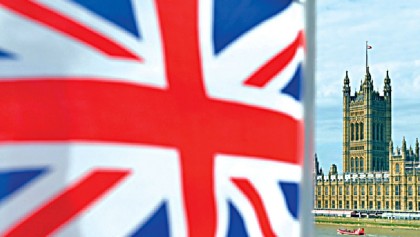 UK PM triggers outrage with move to suspend parliament