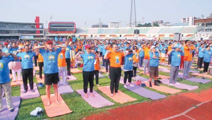 Thousands join yoga day celebrations in capital
