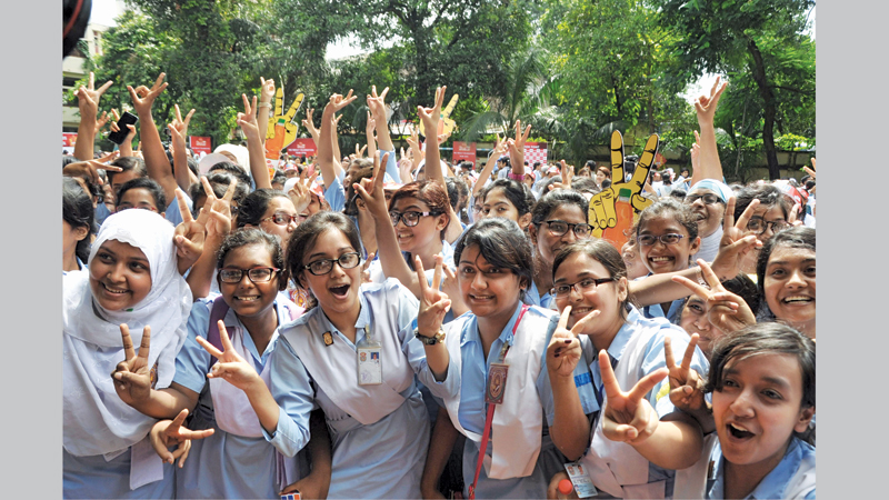 Stay away from militancy: PM