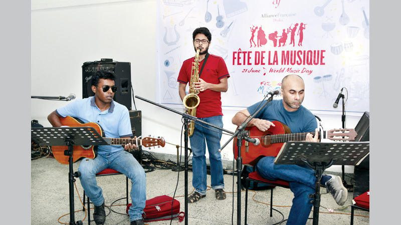 Arnob releases new track for film ‘Aynabaji’