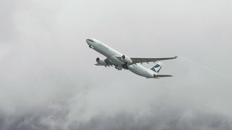 Cathay Pacific H1 profit drops amid China slowdown
