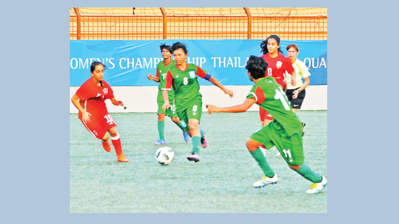 Bangladesh get off to a perky start