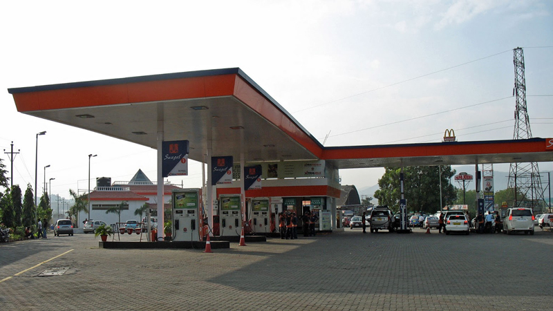 Petrol pump, tank-lorry owners call 7-hr strike for Aug 28