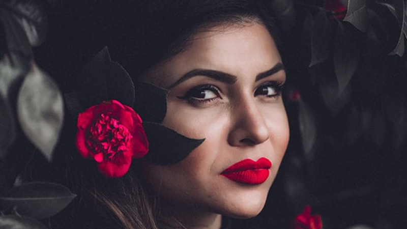 Flowery touch to enhance beauty