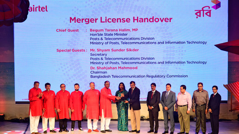 BTRC hands over licence to Robi