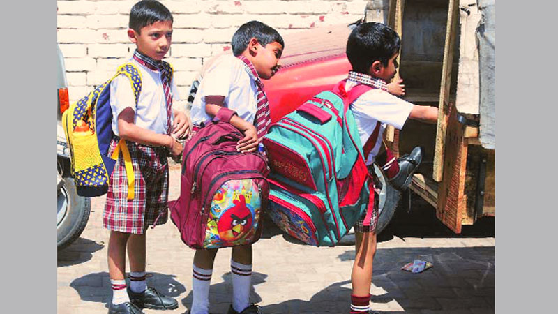 Merciless weight of schoolbags