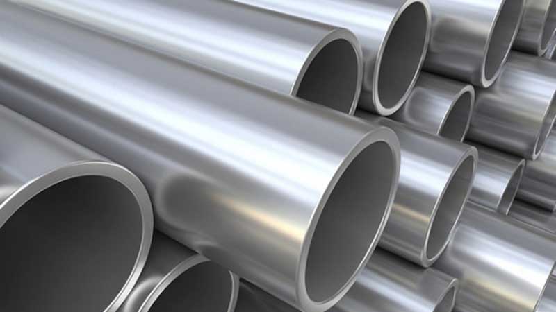 World steel output 
drops after 5yr rise