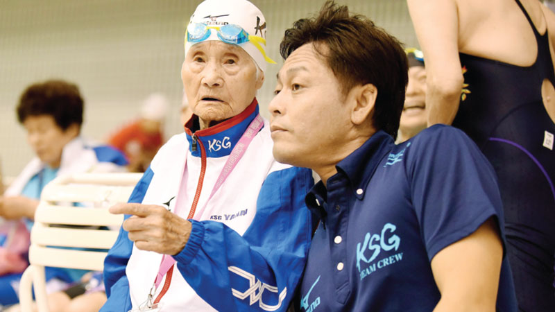 101-year-old swimmer aims for more records 