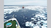 Arctic adventurers struggle as 
climate change thins ice