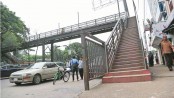 Ensure utilisation 
of footbridges  