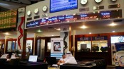 Gulf shares in free fall after oil rout, Iran deal