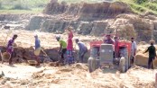 Sand lifting threatens Gumti River bank