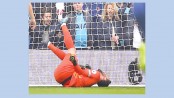 Lloris suffers dislocated elbow, out of France qualifiers