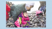 Migrants rush border as Greek army deploys