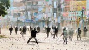 Nepal police fire on border protesters