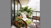 Decorating a small balcony 