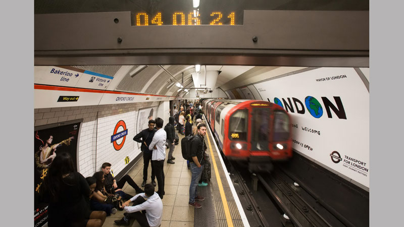 City that never sleeps: London opens first night tube