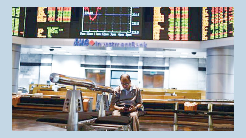 Asia stocks sink on trade war worries