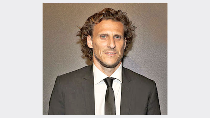 ‘Man Utd can upset Messi and Barcelona’, Forlan opines 